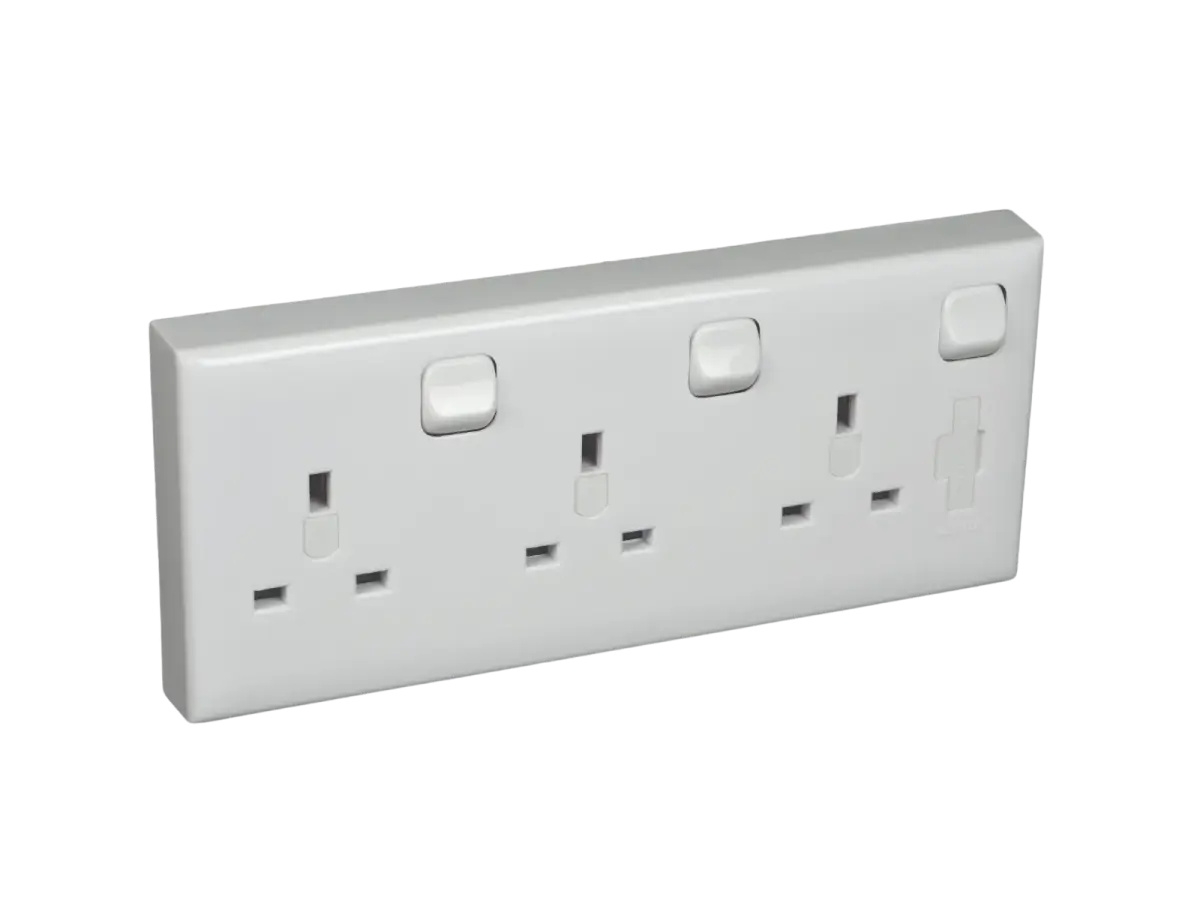 RKC3S.jpg ROBUS RKC3S Triplicator Socket 1-3 / Converta - Image 1