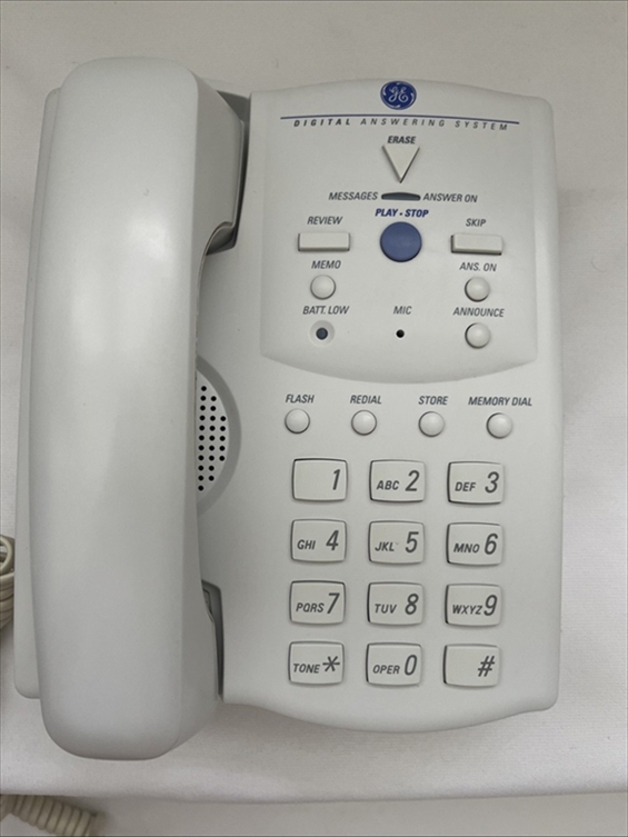 2-9827.jpg TELEPHONE WITH DIGITAL ANSWERING SYSTEM - Image 1